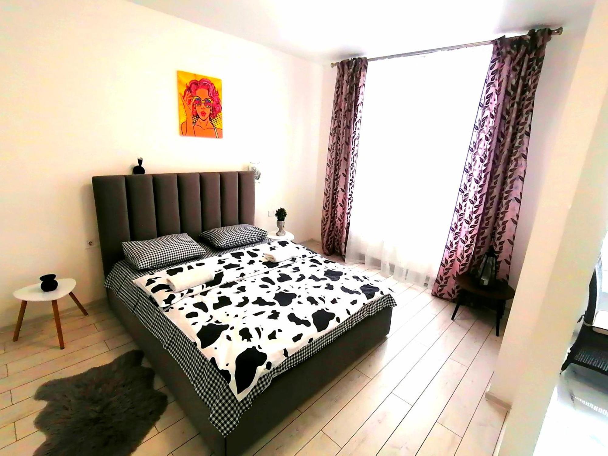 Ferienwohnung Новобудова Сам Центр Жк "Семицвіт" Lemberg Exterior foto