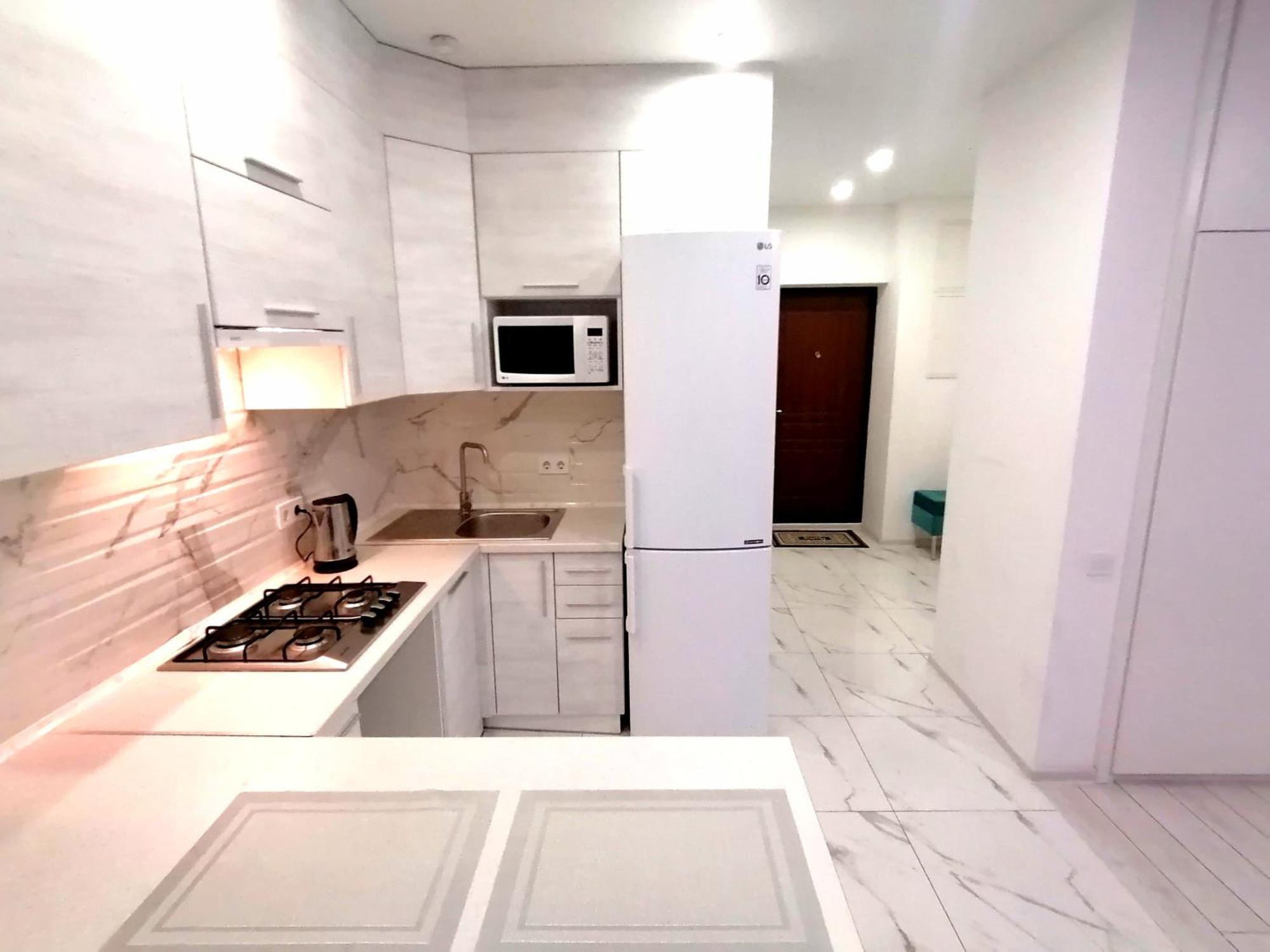 Ferienwohnung Новобудова Сам Центр Жк "Семицвіт" Lemberg Exterior foto
