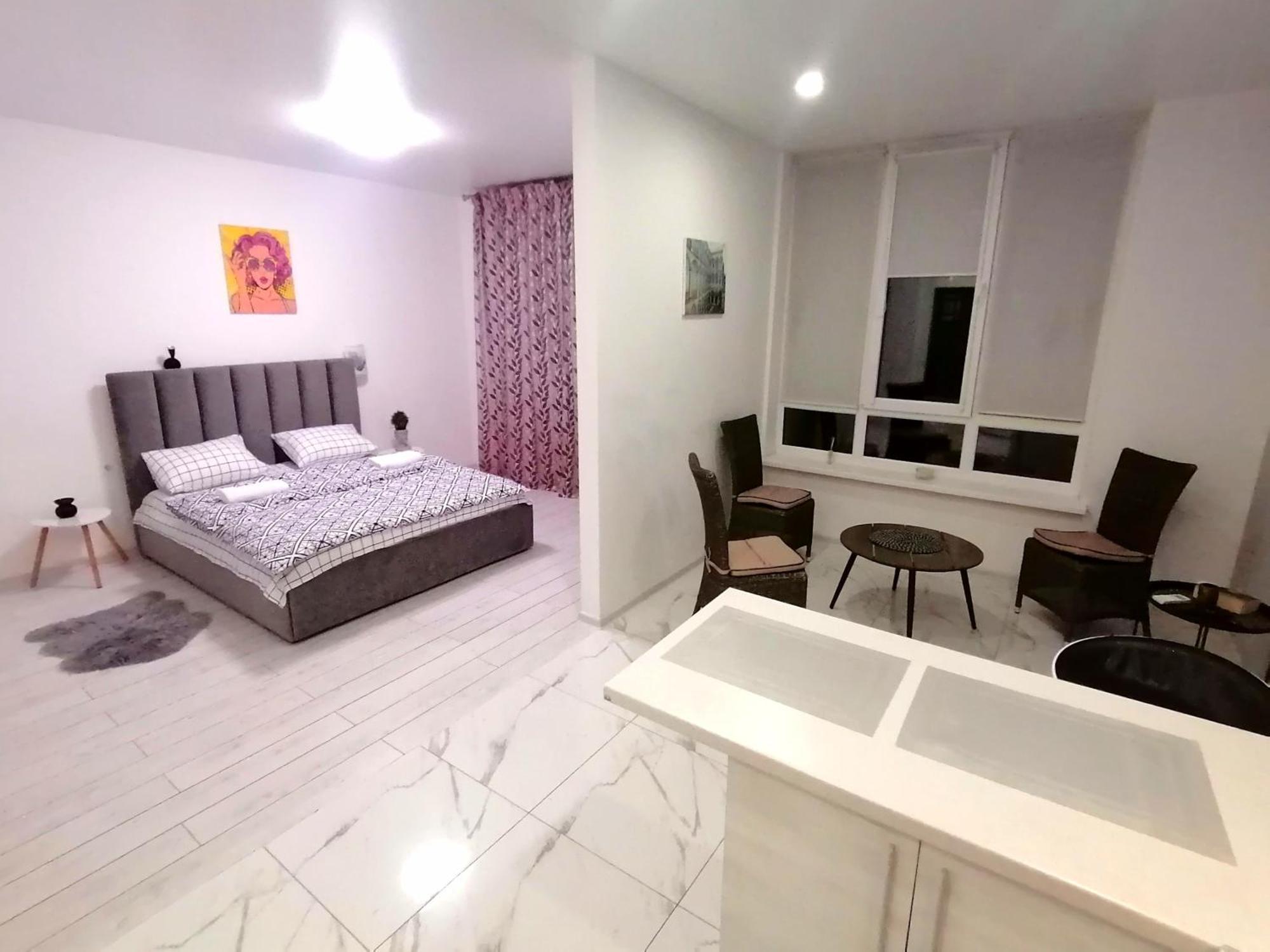 Ferienwohnung Новобудова Сам Центр Жк "Семицвіт" Lemberg Exterior foto