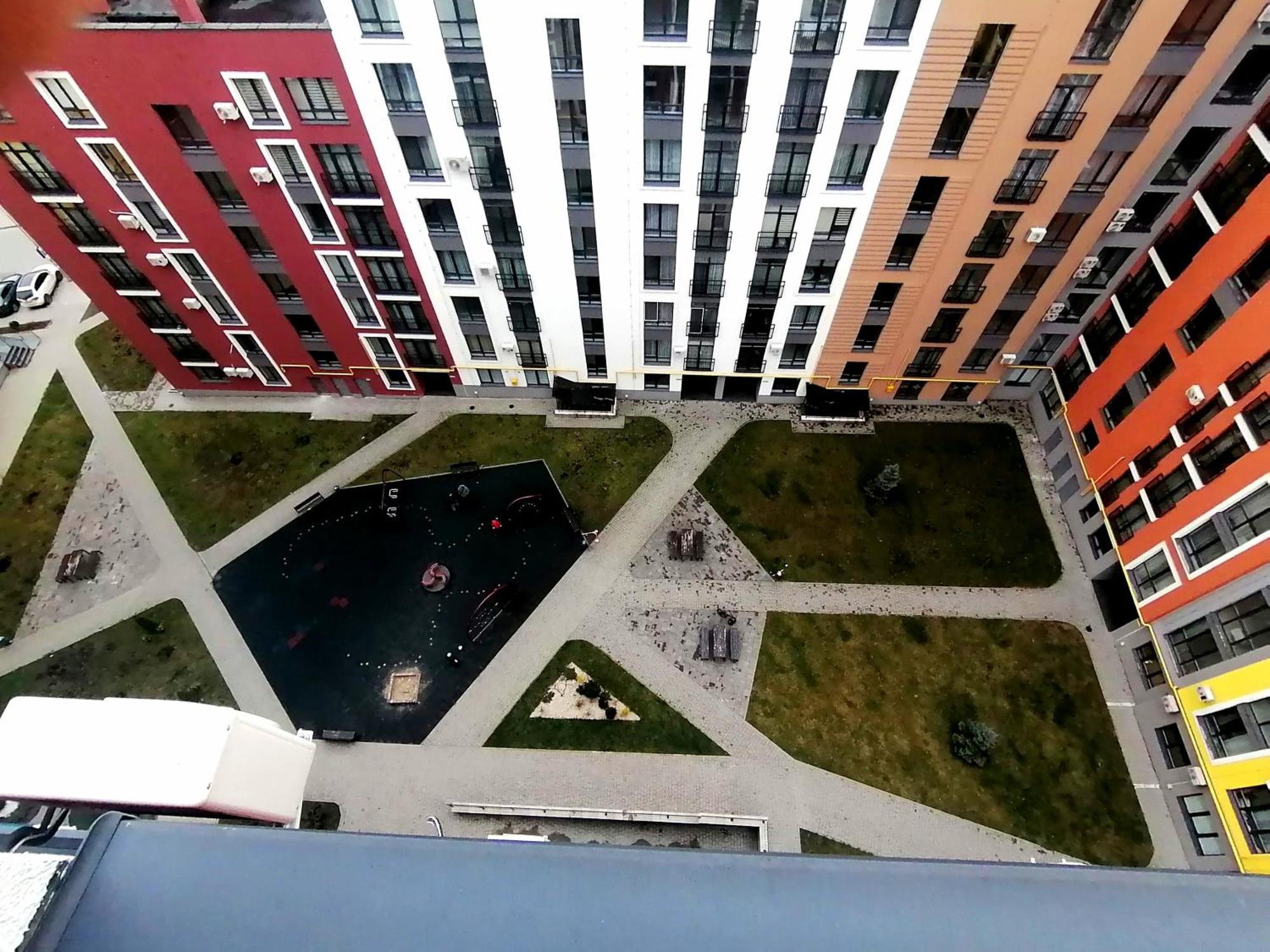 Ferienwohnung Новобудова Сам Центр Жк "Семицвіт" Lemberg Exterior foto